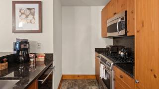 1124A 2 bdrm The Pines Ski In Ski Out Lodge At Spruce Peak - Stowe - 3