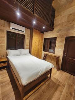 Jay GuestHouse - - 6