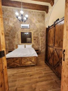 Jay GuestHouse - - 4