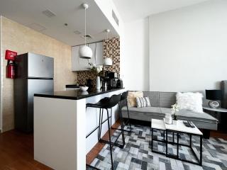 Studio Apt w Modern Amenities in Prime Location - Dubai - 1