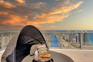 Luxury Penthouse -Awesome Views-Pools - Free Parking - Hollywood - 0