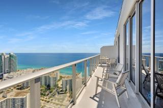 Luxury Penthouse -Awesome Views-Pools - Free Parking - Hollywood - 5