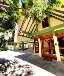 Apto Gramado a pé! Ar cond, Tv Smart, Wi-fi, Vaga! - 9