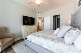 2 Bedroom Lighthouse Condo on the Beach with 2 Outdoor Pools and Heated Indoor Pool - Gulf Shores - 1