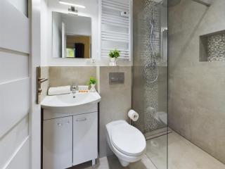 Studios with Parking and Garden near Warsaw Chopin Airport by Noclegi Renters - Varsavia - 5