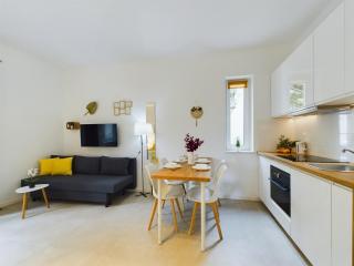 Studios with Parking and Garden near Warsaw Chopin Airport by Noclegi Renters - Varsavia - 9