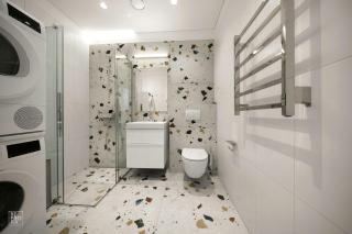 Contemporary 2 Bedroom Apartment with EV Parking by Hostlovers - Kaunas - 2