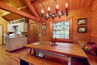 Dancing Bear Cabin - 4