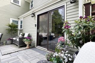 Large, Comfortable & Conveniently located Home - 6