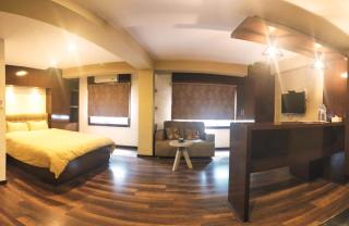 Quays Himalayan - 1