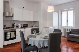 Menotti Apartment - Brescia City - by Host4U - Brescia - 2