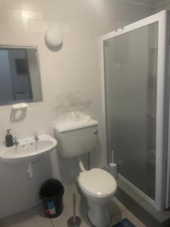 OlimG Stays Guest Room 1 - Bunkers Hill - 2