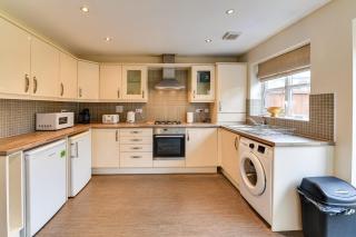 Entire Home in Middleton, Manchester - Middleton - 9