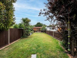 Spacious 4-Bed House Direct Link to Central London Pass the Keys - London - 6
