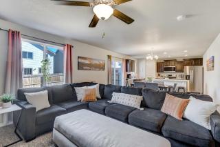 Starlink Station - Modern furnishings, w Fire Pit - Near Airport - 4