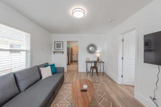 #StayinMyDistrict Coos Bay Goldfinch Cottage - Coos Bay - 1