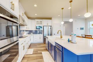 Marlin Chase - Ocean View - 2