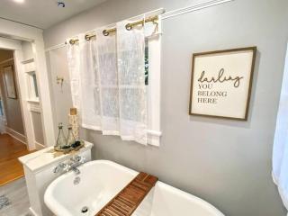 Historical Entertainer 3 Bedroom Townhouse AC PNW - Albany - 6