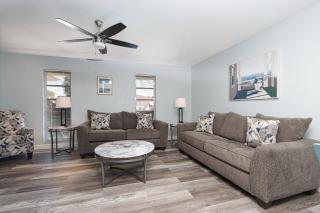 Sunset Oasis Gulf Access Pool Home in Cape Coral - Cape Coral - 4