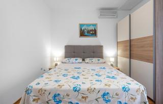 Nice Apartment In Sibenik With Wifi - 1