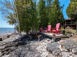 Surrounded By Water, W Hot Tub & Lounges - Miller Lake - 8
