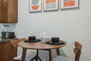Amazing Uptown Apartment Free Parking Pet Friendly - Dallas - 2