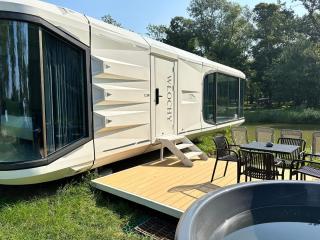 Pałac Wieniawskich - Luksusowe, Całoroczne Domki Glampingowe Nad Jeziorem, Prywatna Balia, Park 10ha - 2