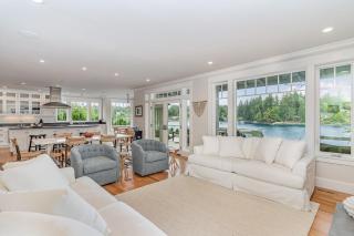 Raft Island Retreat - 2