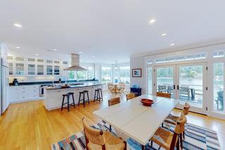 Raft Island Retreat - Gig Harbor - 2