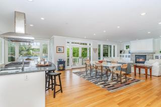Raft Island Retreat - Gig Harbor - 1