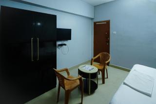 Hotel Golden Rooms - Tirupati - 1