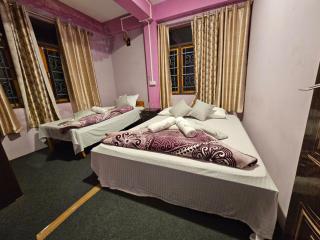Village Cafe Homestay - Kalimpong - 1