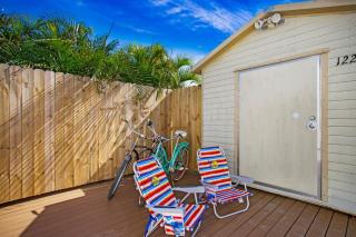 Ocean Bike Ride 2bed 2bath Sleeps 6 - 7