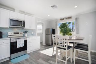 Ocean Bike Ride 2bed 2bath Sleeps 6 - 4