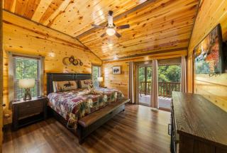 Indoor Pool, Ping pong, Karaoke, Theater, Hot tub - 2