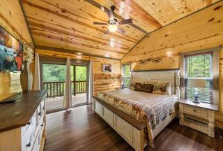 Indoor Pool, Ping pong, Karaoke, Theater, Hot tub - 1