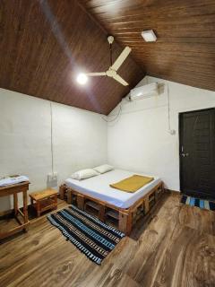 The Coco Leaf Cafe - Gokarna - 8