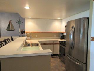 Fishery Condo With Ocean Views, 3 Bedrooms And 2 Baths And Lifeguarded Pool, - Ship Bottom - 4