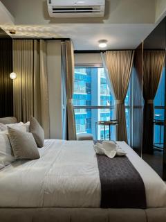 Stylish 1BR Near Airport Facing the Bay - 9d - Manila - 9