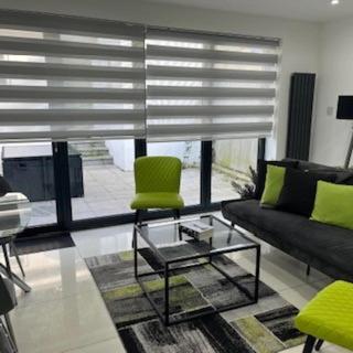 Urban Sleeps 6 Private Garden-Family Pet Friendly - Croydon - 0
