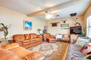 The Whacky Shack Family Cabin with Fire Pit! - 8