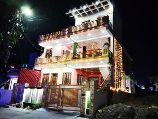 Doon Niwas Homestay Two- Bedroom 1st Floor- Mountain view, near main Picnic Spots, comfortable peaceful central Family-friendly - 3