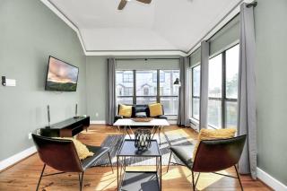 2bd Townhouse with Houston's city skyline view - 7