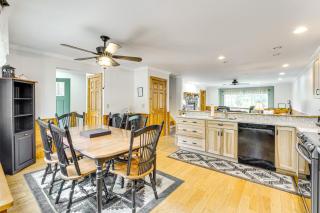 Family Gem Private Community Beach on Tripp Lake - Chestertown - 3