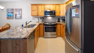 Stone Creek Chalet by Fernie Lodging Company - 4