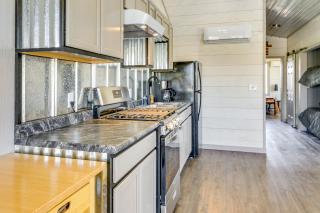 Scenic Ranch House with Fishing Pond! - - 6