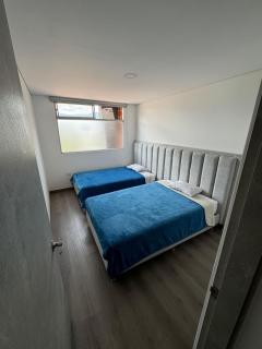 Modern 3 Bedroom Apartment with balcony - Medellín - 2