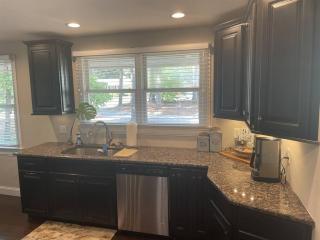 Amazing Location - Walk Across To North Hills - Raleigh - 5