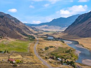 Yellowstone Treasure Retreat - 8