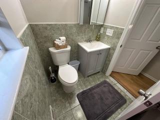 Unique 3 Bedroom 10 mins from EWR Airport NYC - Newark - 1